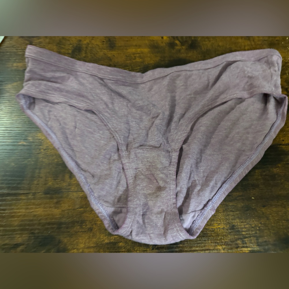 Fruit of the Loom Size 6 Purple Well Worn Panties (see photos for condition)